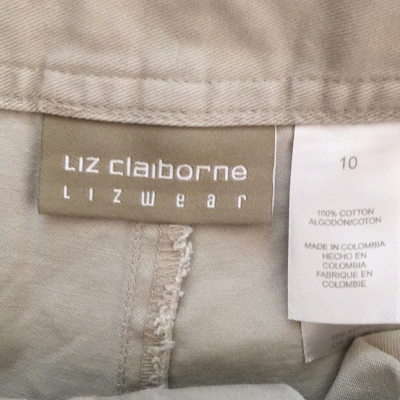 Shorts - Picture 3 of 3